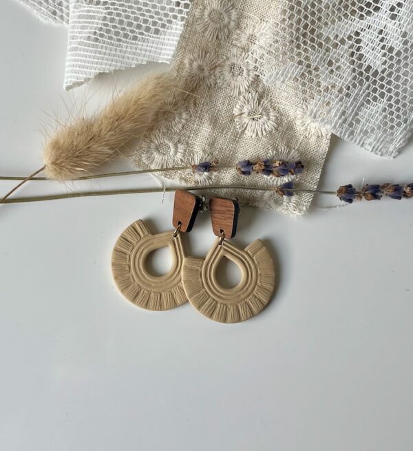 Juna - Beige (houten steker)